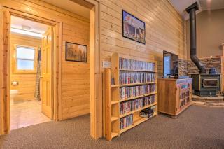 Bright and Cozy Duck Creek Cabin with Grill and Fire Pit - Duck Creek Village - 6