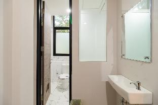 RedDoorz Plus near Senayan City - Giacarta - 6