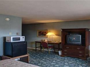 Budget Host East End Hotel in Riverhead - Riverhead - 6