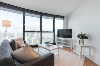 Lvl 57 Skytower Breathtaking Views CBD Wifi Carpark by Stylish Stays - Brisbane - 1