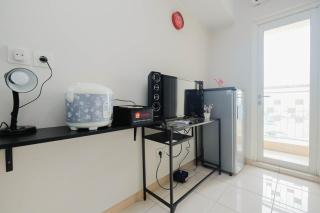 Stylish and Posh Studio Springlake Summarecon Bekasi Apartment By Travelio - Bekasi - 2