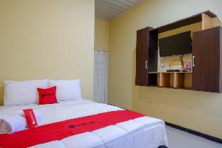 RedDoorz Syariah near Alun Alun Pati - Pati - 9
