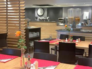 Royal Hotel - Polokwane - 6