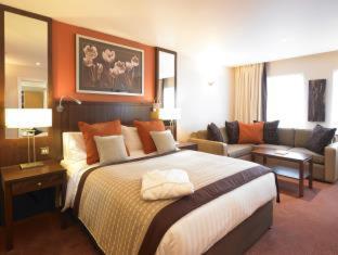 Best Western Plus Milford Hotel - 7