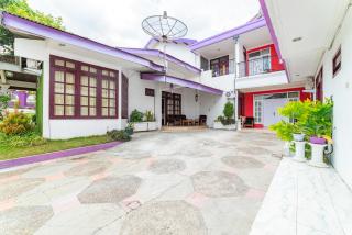 RedDoorz Syariah near Balai Kota Batu - Malang - 6