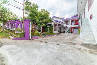 RedDoorz Syariah near Balai Kota Batu - Malang - 9