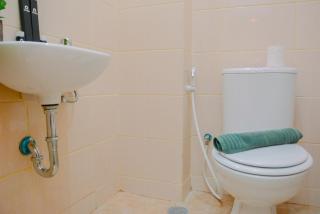 Stylish and Convinient Studio Dave Apartment By Travelio - Depok - 6