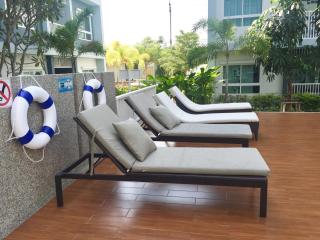 The Trust Condo Huahin by Petcharat - 1