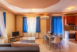 Demmy's Apartment - 9