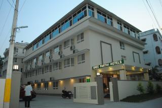 Sreeparthi Hotel - Puttaparthi - 3