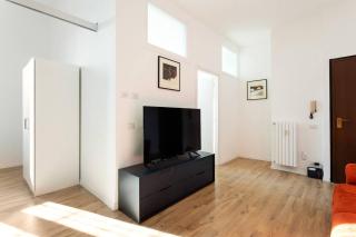 Spacious flat close to Fondazione Prada & Metro - Milan - 9