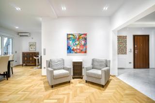 Stunning Central 180m2 4 Bedroom 3 Bathroom, Sleeps 10 Guests - 5