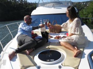 AQUADOURO Yacht RADAMES - Sleep Boat Experience - Castelo de Paiva - 0