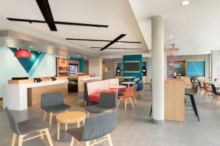 avid hotels - Orlando International Airport by IHG - Orlando - 5