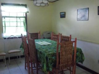 Tropical Breeze Vacation Home and Apartments - Gros Islet - 5