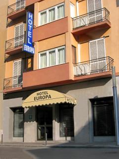 Hotel Europa - Girona - 0