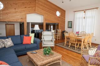 40399 Beachcomber Rd Home - 2