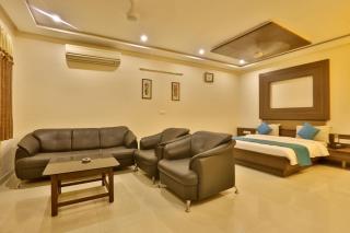 Hotel Kamran Palace - Ahmedabad - 9
