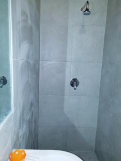 Lyronne Guest house, Shuttle and Tours - Kapstadt - 5