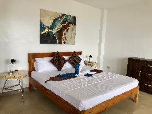 Sunset Cove Beach & Dive Resort - Romblon - 3
