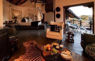 Pondoro Game Lodge - 9
