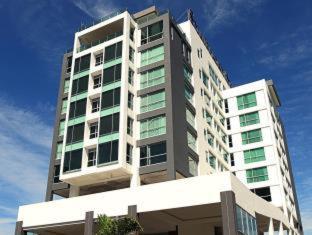 Symphony Suites Hotel - 1