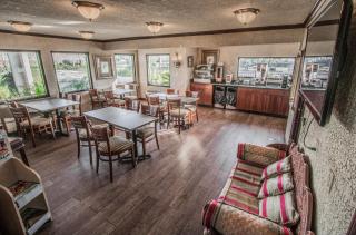 Days Inn by Wyndham Destin - 6