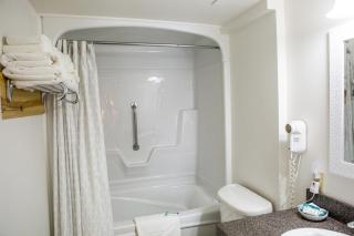 The Village Inn of Lakefield - 6