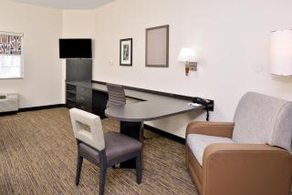 Candlewood Suites Winchester by IHG - 5