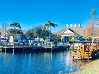 COZY 4-BEDROOM TOWNHOME IN A VACATION RESORT near DISNEY-ORLANDO - Kissimmee - 1