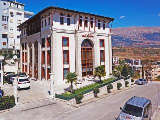 Sharm Hotel Luxury - Gjirokastër - 0