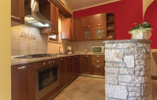 Apartman Matija Rebići- Cozy getaway with jacuzzi & kid's playground - Rebići - 1