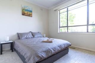 Fantastic Three Bedroom Home Close to City and Airport - Melbourne - 5