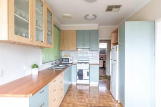 Fantastic Three Bedroom Home Close to City and Airport - Melbourne - 1