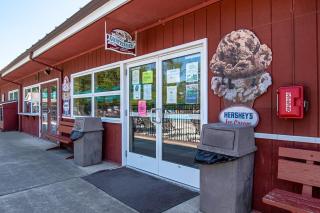 Hershey Camping Resort Loft Park Model 7 - 8