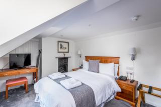 Grey Harlings Rooms - Montrose - 8