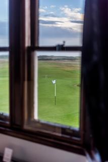 Grey Harlings Rooms - Montrose - 4