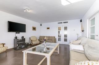 Rentcostadelsol Malagueta Miramar - Málaga - 4