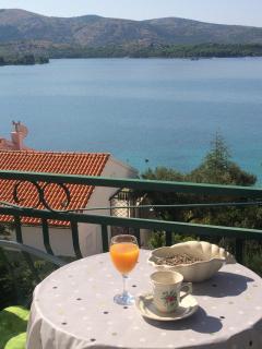 Apartments Maslina - Zaboric - 0