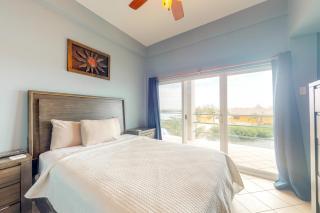Suite F201 @ Mara Laguna - 1