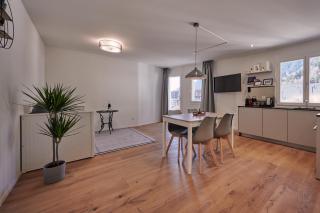 City Center Apartment with Mountain View - 1