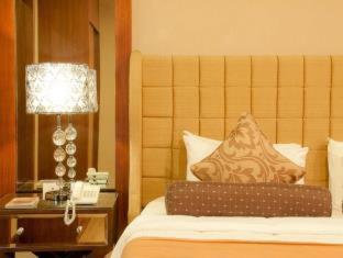 Royal Garden Hotel - 5