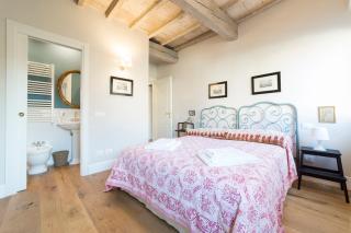 Oltrarno Real Mood Florentine Apartment - 4