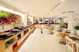 HARRIS Hotel Seminyak - Seminyak - 6