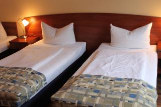 City Hotel Frankfurt - 5