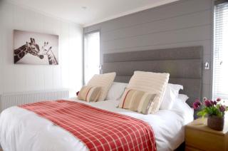 Hollicarrs - Honeycomb Lodge - York - 2
