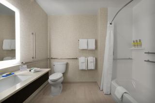 Holiday Inn Express & Suites - Fayetteville South by IHG - Fayetteville - 8