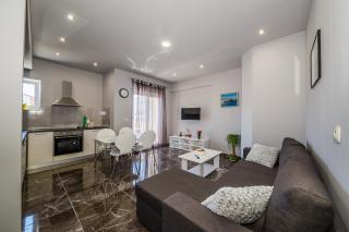 Apartment ANDRIANA with outdoor pool - 8