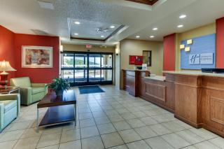 Holiday Inn Express Hotel & Suites Lancaster-Lititz by IHG - 1