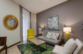 DE LA GUARDIA SUITE 1 - 5